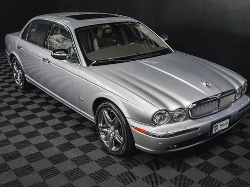 Used 2006 Jaguar XJ Vanden Plas RWD image 15