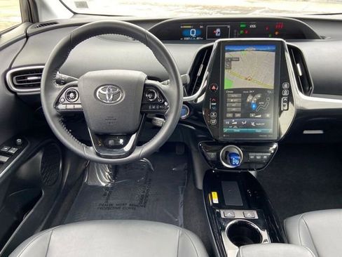 Used 2022 Toyota Prius Prime XLE image 13