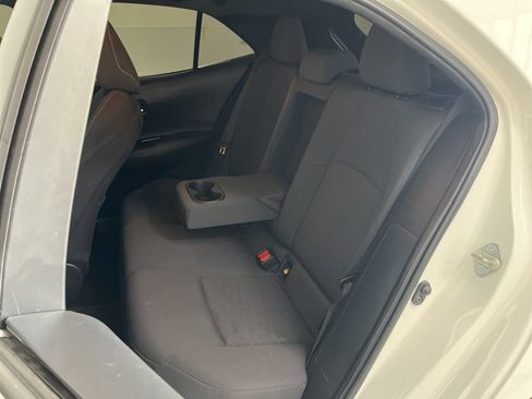 Used 2021 Toyota Corolla SE FWD image 18