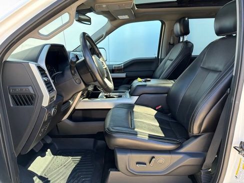Used 2018 Ford F150 Lariat w/ Equipment Group 502A Luxury AWD/4WD image 14