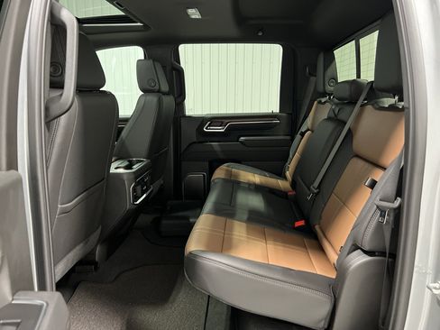 New 2025 Chevrolet Silverado 2500 High Country w/ High Country Premium Package image 24