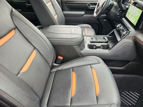 Used 2025 GMC Sierra 2500 AT4 w/ AT4 Premium Plus Package AWD/4WD image 14