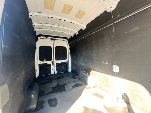 Used 2023 Ford Transit 250 148 High Roof Extended w/ Load Area Protection Package RWD image 31