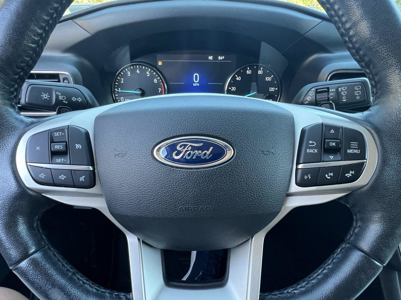 Used 2020 Ford Explorer XLT w/ Equipment Group 202A AWD/4WD image 17