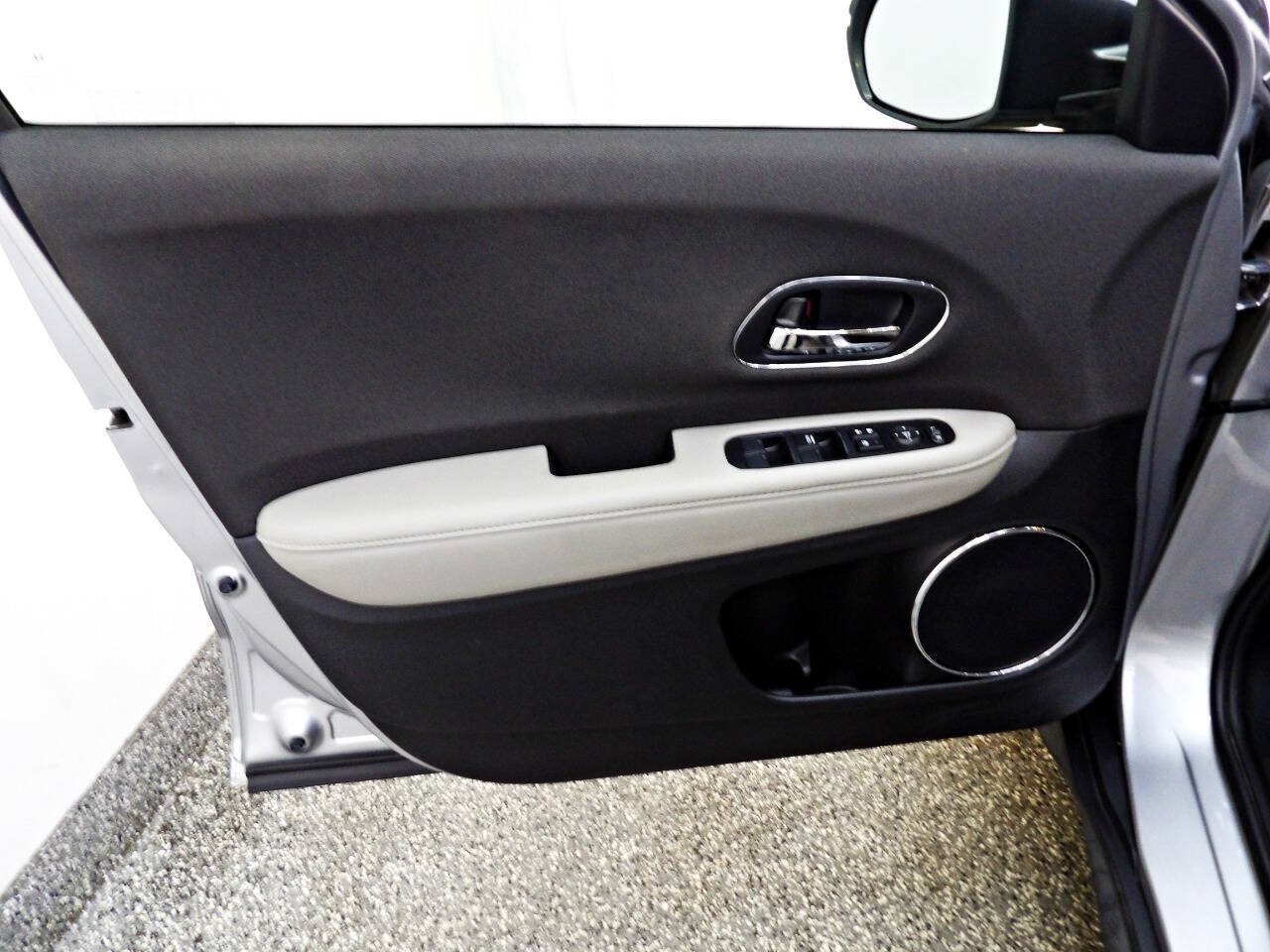 Used 2020 Honda HR-V EX image 7