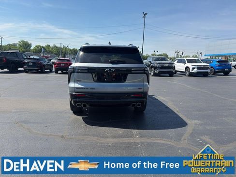 Used 2026 Chevrolet Traverse RS w/ LPO, Floor Liner Package AWD/4WD image 5