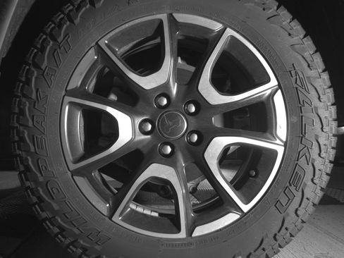 Used 2025 Jeep Compass Trailhawk image 14