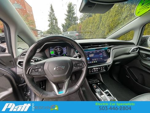 Used 2022 Chevrolet Bolt LT w/ Infotainment Package image 35
