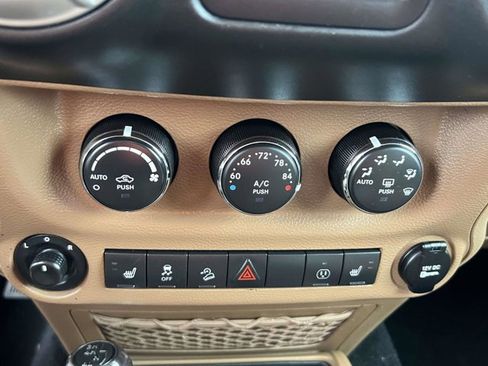 Certified 2017 Jeep Wrangler Unlimited Sahara w/ Dual Top Group image 24