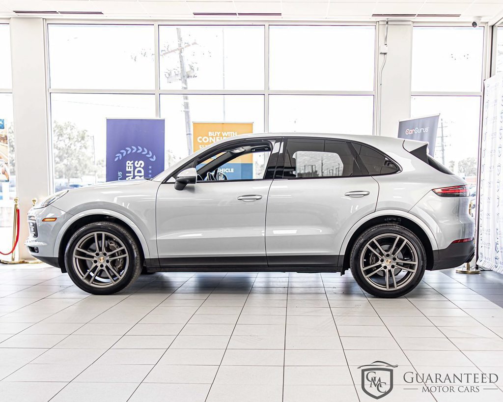 Used 2023 Porsche Cayenne w/ Premium Package AWD/4WD image 6