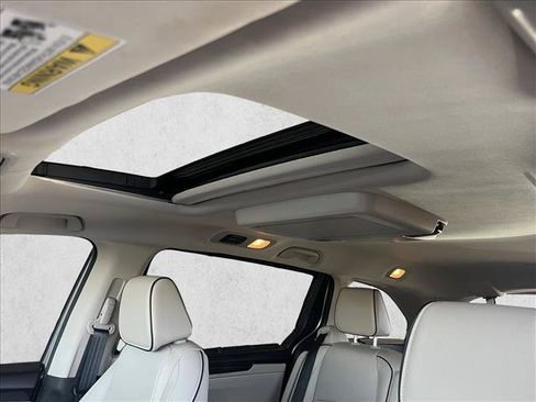 Used 2025 Honda Odyssey Touring image 12