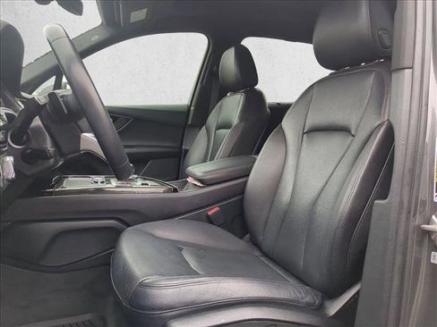 Used 2018 Audi Q7 3.0T Prestige w/ Prestige Package image 17