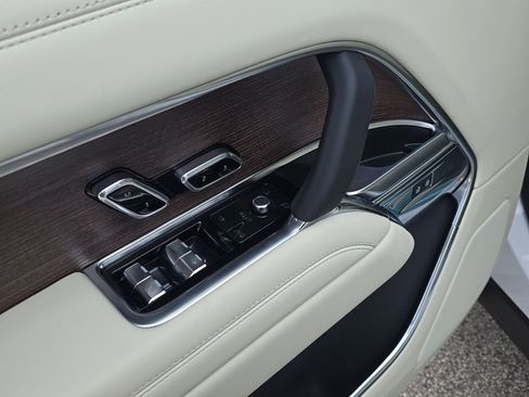 New 2026 Land Rover Range Rover SE AWD/4WD image 11