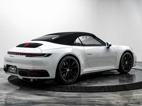 Used 2021 Porsche 911 Carrera 4 image 16