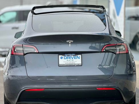 Used 2023 Tesla Model Y Long Range image 33