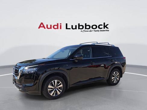 Used 2025 Nissan Pathfinder SL FWD image 5