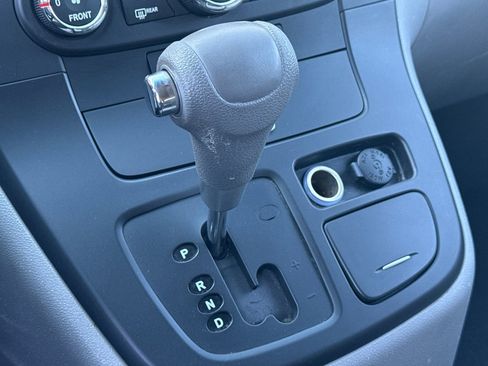 Used 2014 Kia Sedona LX FWD image 22