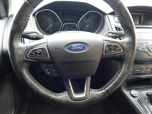 Used 2015 Ford Focus SE w/ Equipment Group 201A image 24