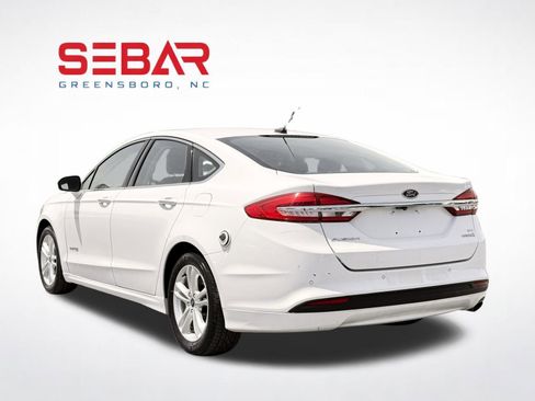 Used 2018 Ford Fusion SE w/ Equipment Group 602A FWD image 9