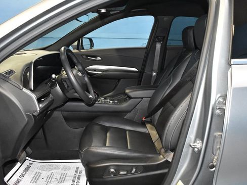 Used 2024 Cadillac XT4 Premium Luxury image 9