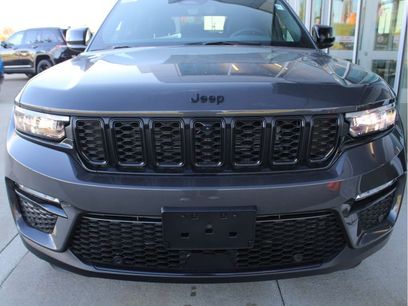 New 2025 Jeep Grand Cherokee Limited w/ Luxury Tech Group II