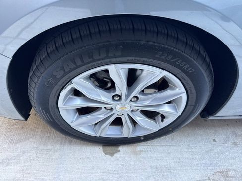 Used 2024 Chevrolet Malibu LT image 17