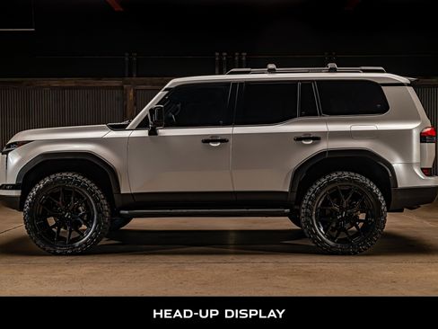 Used 2024 Lexus GX 550 AWD/4WD image 6