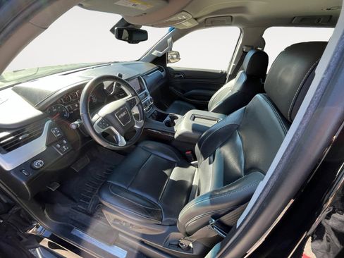 Used 2018 GMC Yukon SLT w/ HD Trailering Package image 19