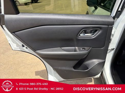 Certified 2025 Nissan Rogue SV FWD image 27