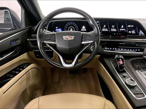 Used 2021 Cadillac Escalade Premium Luxury w/ LPO, Illumination Package AWD/4WD image 6