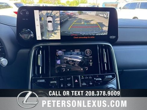 New 2026 Lexus LX 700h Luxury AWD/4WD image 19