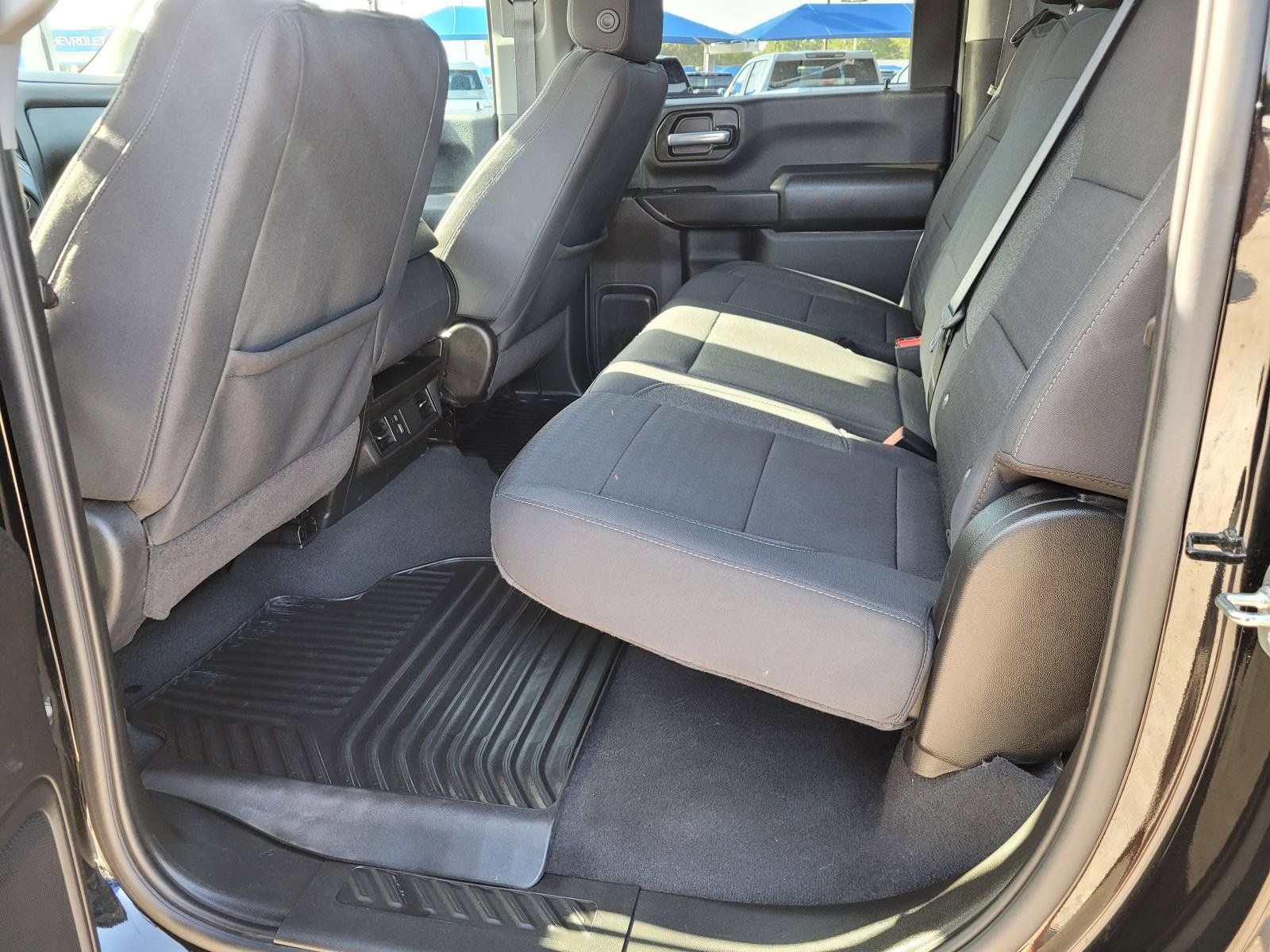 Used 2025 Chevrolet Silverado 2500 Custom w/ Custom Convenience Package RWD image 3