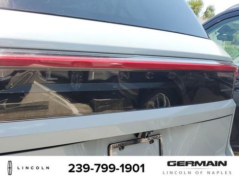 New 2026 Lincoln Navigator L Reserve AWD/4WD image 16