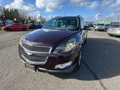 Used 2009 Chevrolet Traverse LT image 7