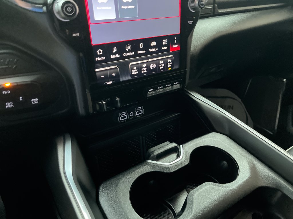 Used 2026 RAM 2500 Laramie AWD/4WD image 21