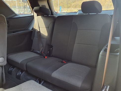 Used 2023 Chevrolet Traverse LT w/ LPO, Cargo Package image 10