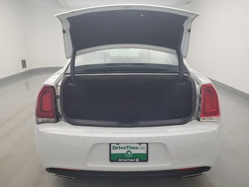 Used 2019 Chrysler 300 S AWD/4WD image 29