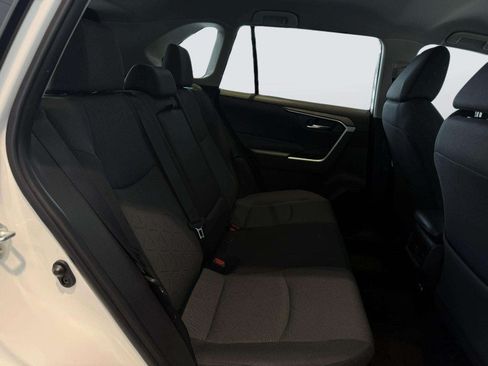 Used 2024 Toyota RAV4 XLE AWD/4WD image 32