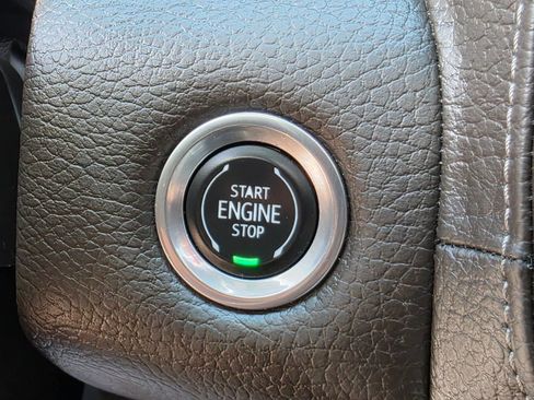 Used 2021 GMC Yukon XL Denali w/ Denali Premium Package AWD/4WD image 21