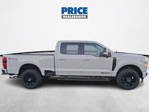 Used 2025 Ford F350 XLT w/ Black Appearance Package image 2