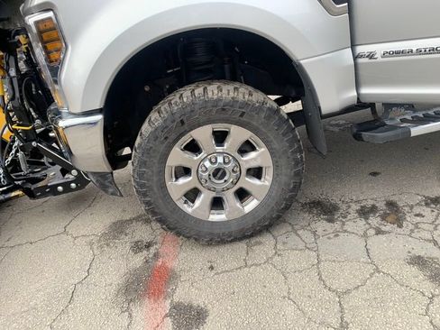 Used 2019 Ford F350 Lariat w/ Chrome Package AWD/4WD image 5