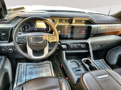 Used 2024 GMC Sierra 2500 Denali image 23