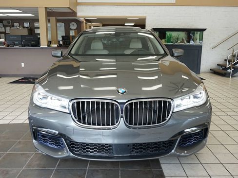 Used 2018 BMW 750i xDrive AWD/4WD image 22