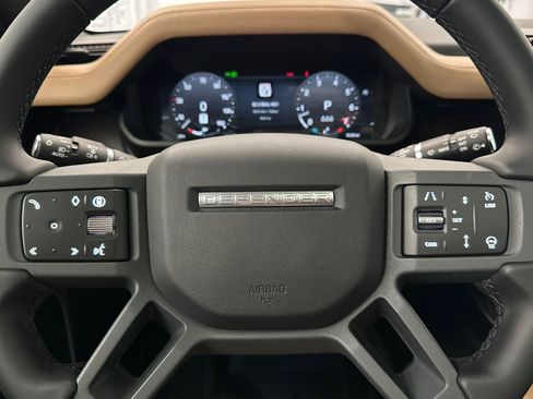 New 2026 Land Rover Defender 110 X-Dynamic SE image 17