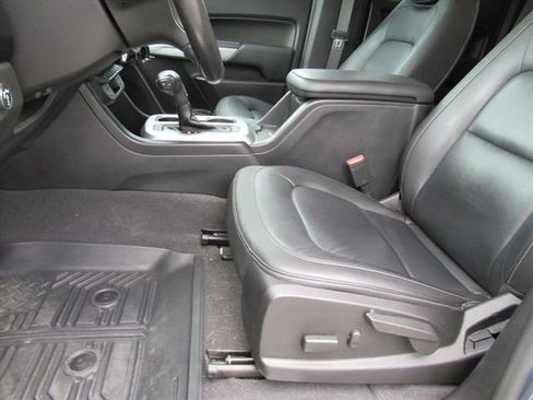 Used 2020 Chevrolet Colorado ZR2 image 17