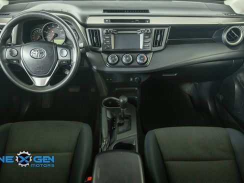 Used 2016 Toyota RAV4 LE FWD image 28