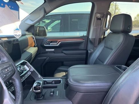 Used 2023 GMC Sierra 1500 Denali w/ Denali Reserve Package image 9