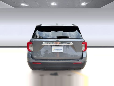 Used 2023 Ford Explorer XLT RWD image 9