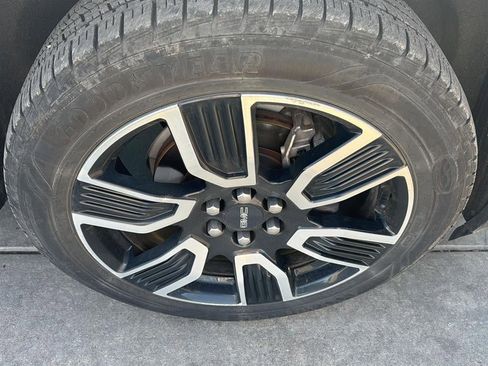 Used 2021 GMC Acadia SLT w/ Elevation Edition FWD image 21