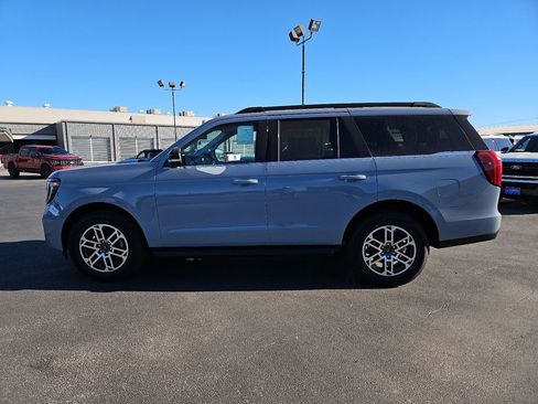 New 2026 Ford Expedition Active image 7